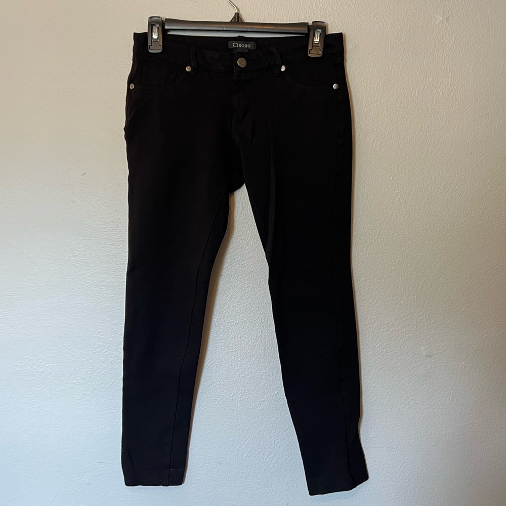 Cisono Black Stretchy Capri Pants
